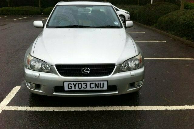 Used Lexus IS200 153 HP (112 kW) 2003 Sedan