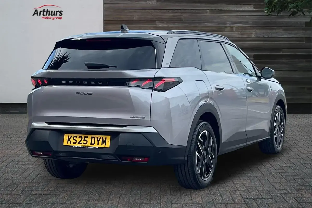 Used Peugeot 5008 GT 134 HP (98 kW) 2025 Grey SUV