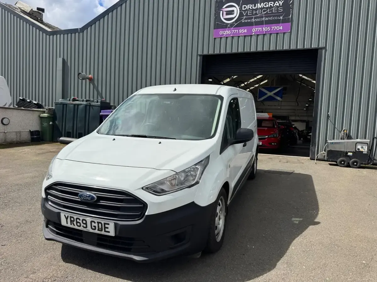 Used Ford Transit Connect S 100 HP (73 kW) 2019 White MPV