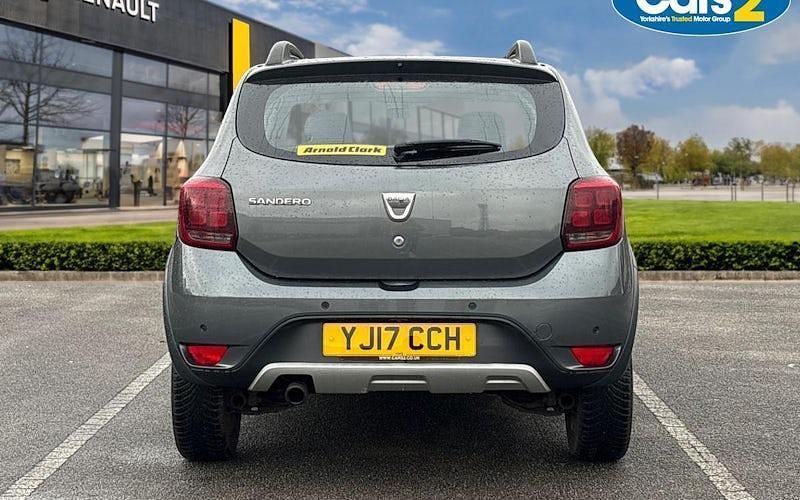 Used Dacia Sandero Stepway 90 HP (66 kW) 2017 Grey Hatchback