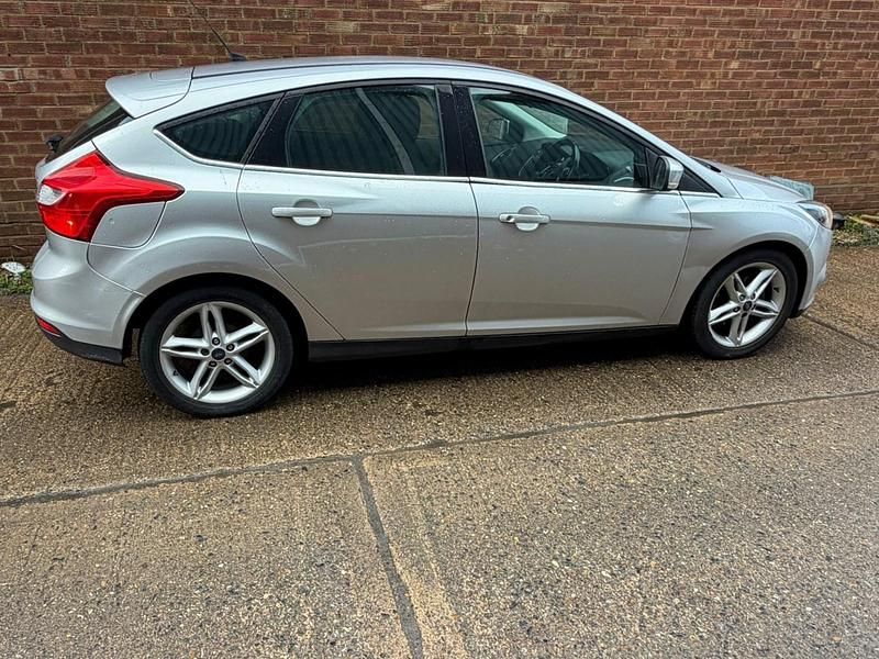 Used Ford Focus Zetec 2013 Silver Hatchback
