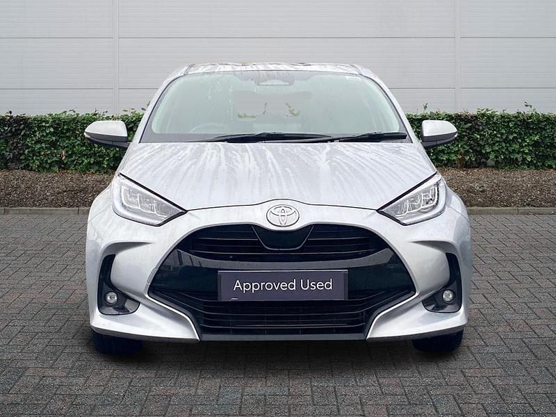 Used Toyota Yaris Hybrid Design 2024 Silver Hatchback