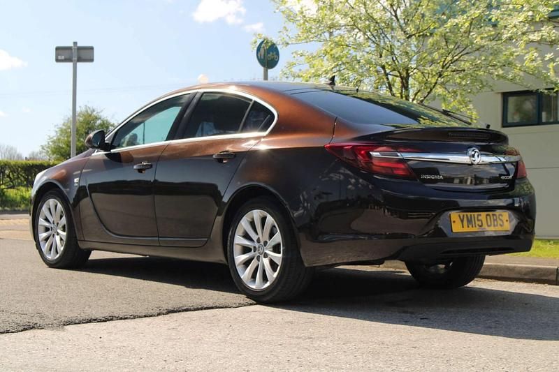 Used Vauxhall Insignia Elite 163 HP (119 kW) 2015 Brown Hatchback