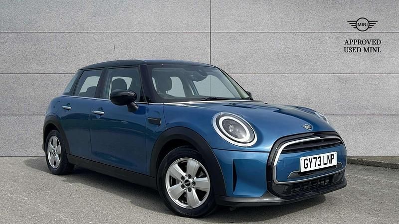 Used Mini Cooper Classic 134 HP (98 kW) 2023 Blue Hatchback