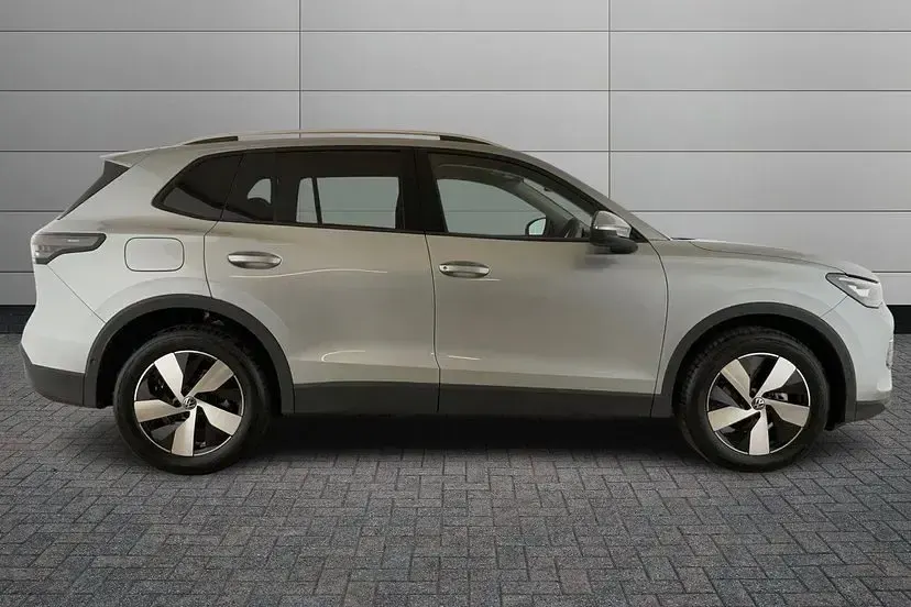 New VW Tiguan Match 130 HP (95 kW) 2026 Oyster silver SUV
