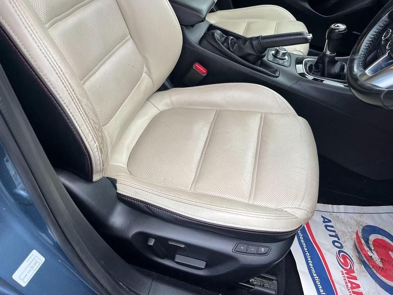 Begagnad Mazda 6 Inclusive 150 HK (110 kW) 2014 Blå Kombi