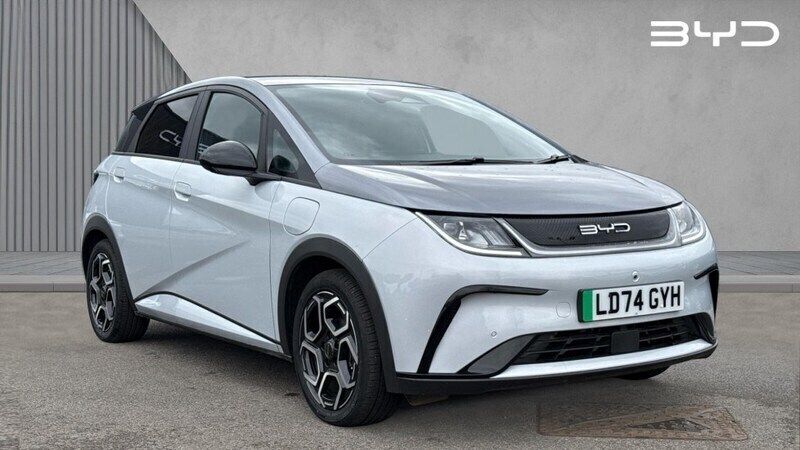 Skiiing white/urban grey New 2024 BYD Dolphin Design Hatchback | £22,431 (Fair price) - Image 1/4