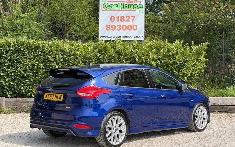 Usado Ford Focus ST-Line 140 HP (102 kW) 2017 Azul Citadino