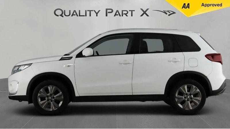 Used Suzuki Vitara SZ-T 129 HP (94 kW) 2022 White Hatchback