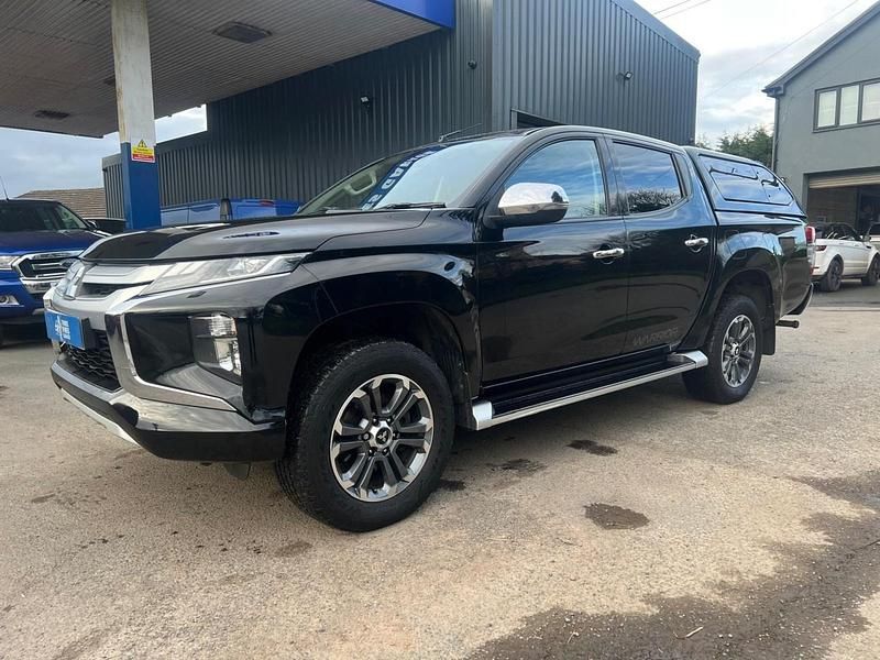 Used Mitsubishi L200 Warrior 150 HP (110 kW) 2019 Black Pickup