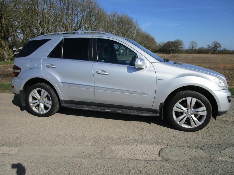 Usado Mercedes ML350 2009 Prateado SUV