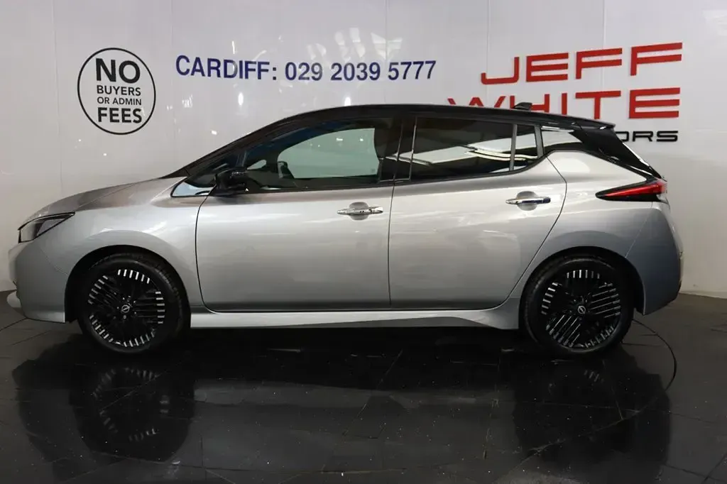 Occasion Nissan Leaf Tekna 50 kW (68 ch) 2024 Argent Citadine