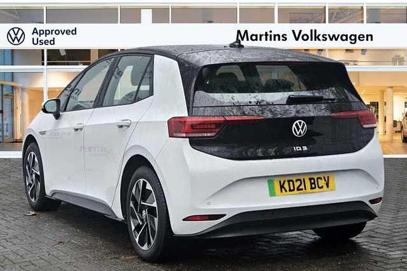 Used VW ID.3 Pure 110 kW (150 HP) 2021 White Hatchback