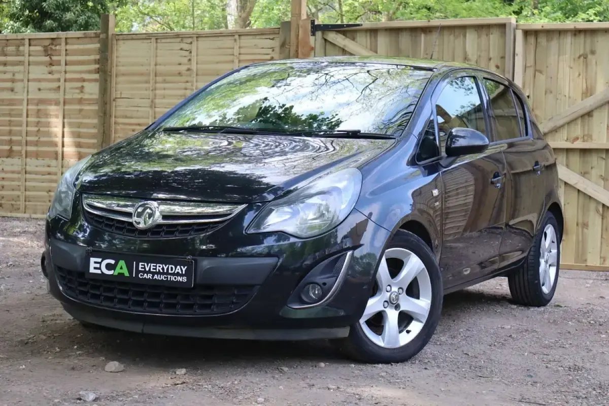 Usado Vauxhall Corsa 2013 Preto Citadino