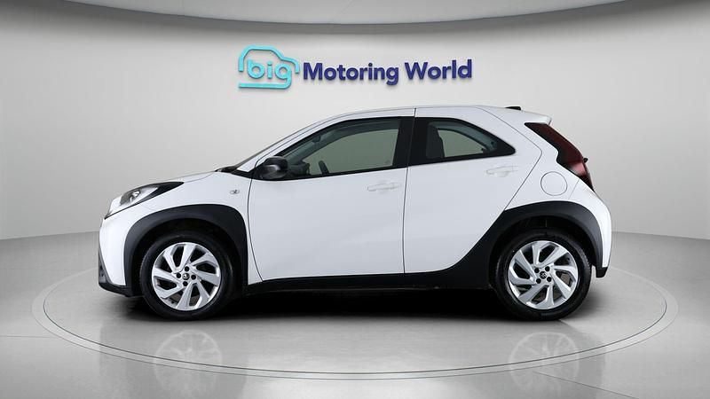 Used Toyota Aygo X PURE 71 HP (52 kW) 2022 SUV
