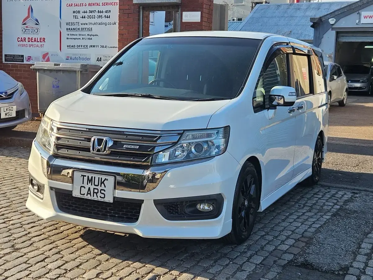 Used Honda Stepwgn 2013 White MPV