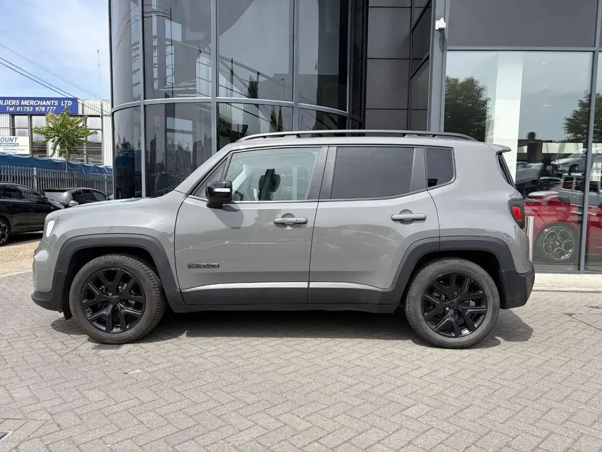 Used Jeep Renegade Night Eagle 118 HP (86 kW) 2022 Grey SUV