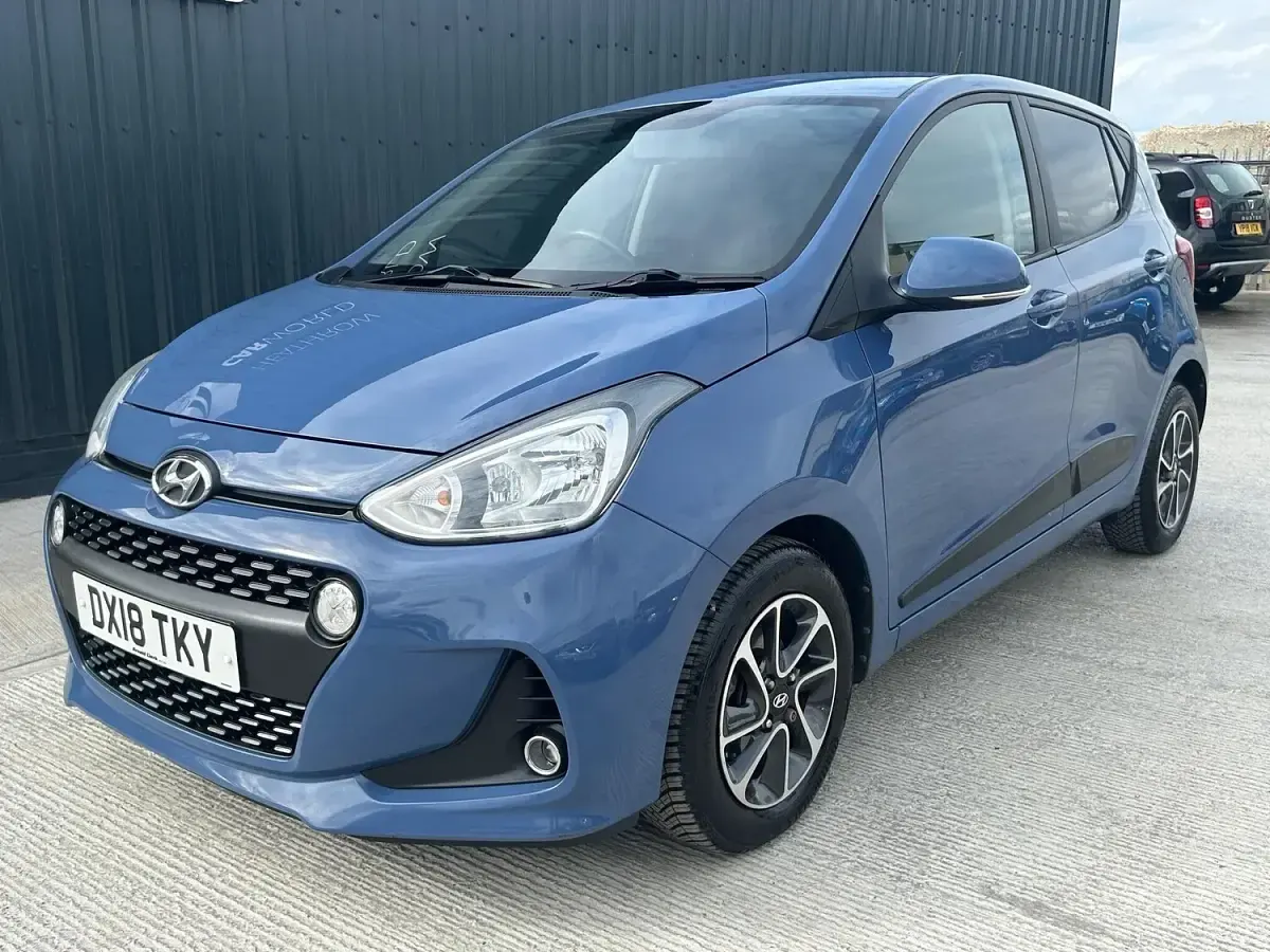 Used Hyundai i10 Premium 87 HP (63 kW) 2018 Blue Hatchback