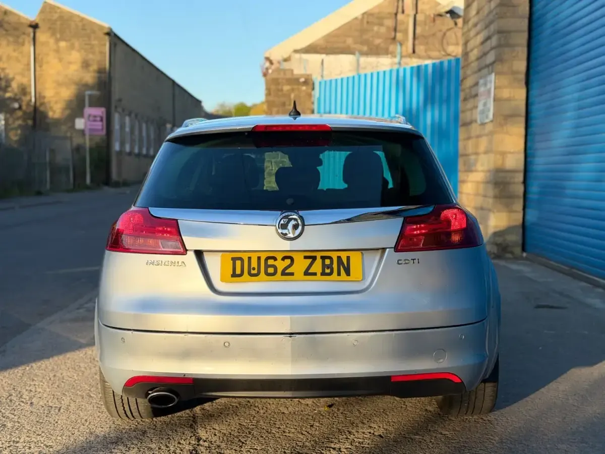 Second-hand Vauxhall Insignia Elite 2012 Argintiu Break
