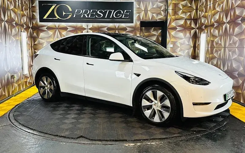 Used Tesla Model Y Long Range AWD 286 kW (389 HP) 2025 SUV