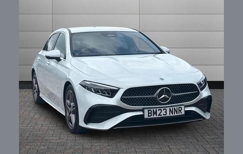 Used Mercedes A200 Executive 161 HP (118 kW) 2023 White Hatchback
