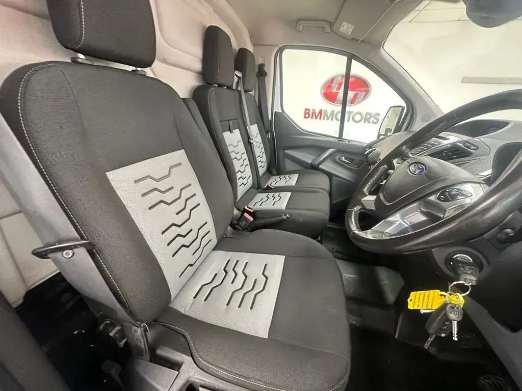 Used Ford Transit Custom 168 HP (123 kW) 2016 White Van