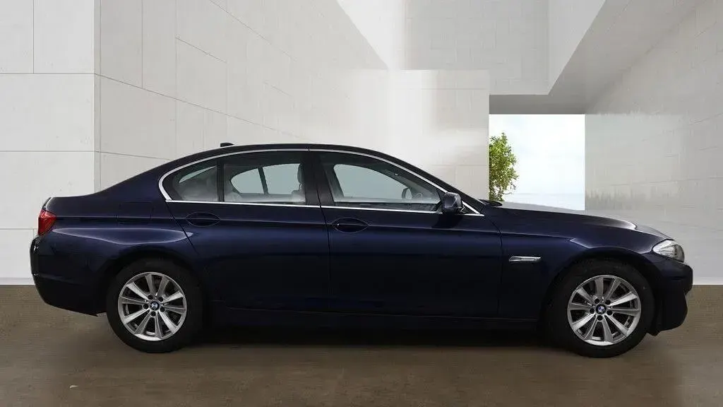 Used BMW 520 Impressive 2011 Blue Sedan