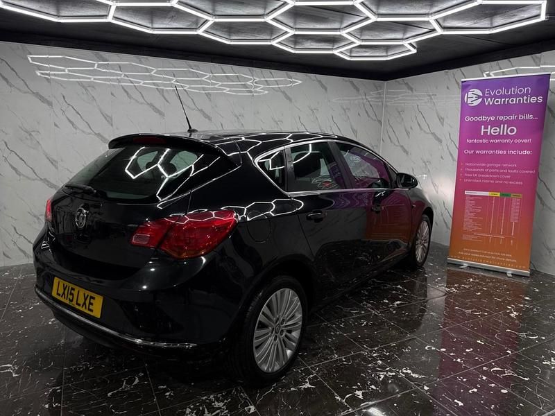 Second-hand Vauxhall Astra Excite 100 CP (73 kW) 2015 Negru Hatchback