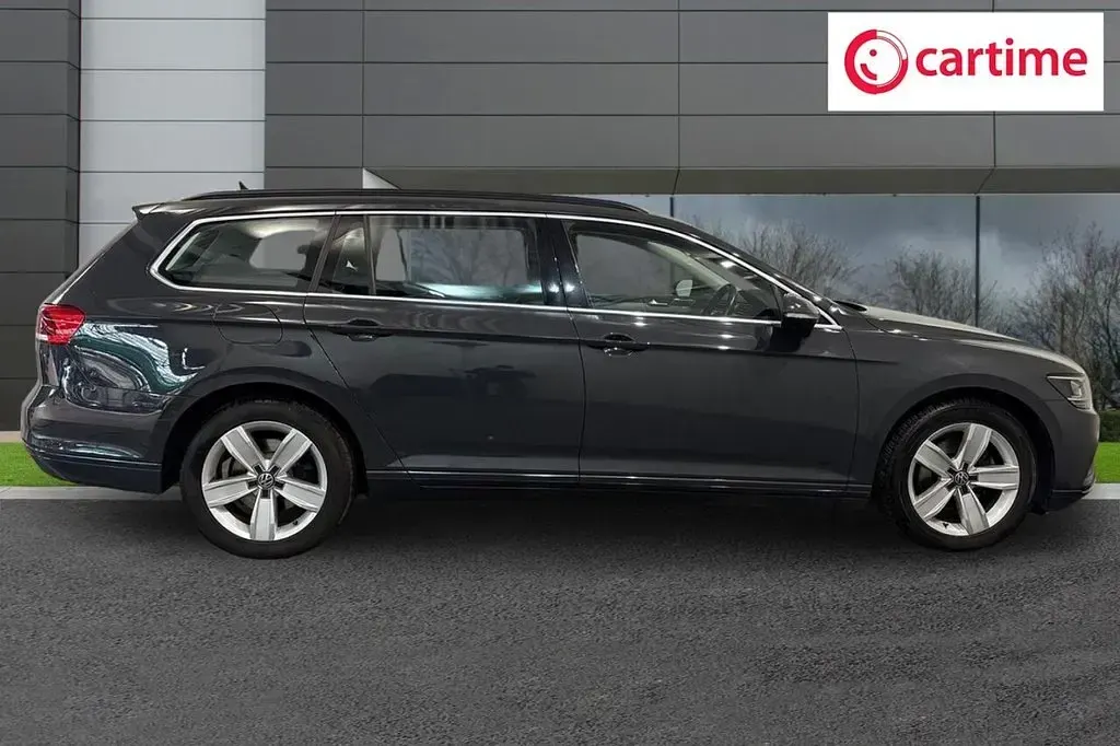 Used VW Passat SE 120 HP (88 kW) 2020 Grey Estate