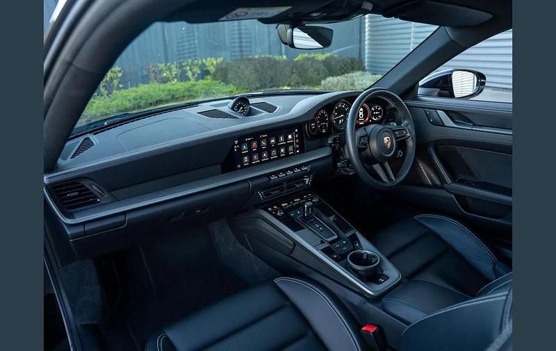 Used Porsche 911 379 HP (278 kW) 2023 Black Coupe