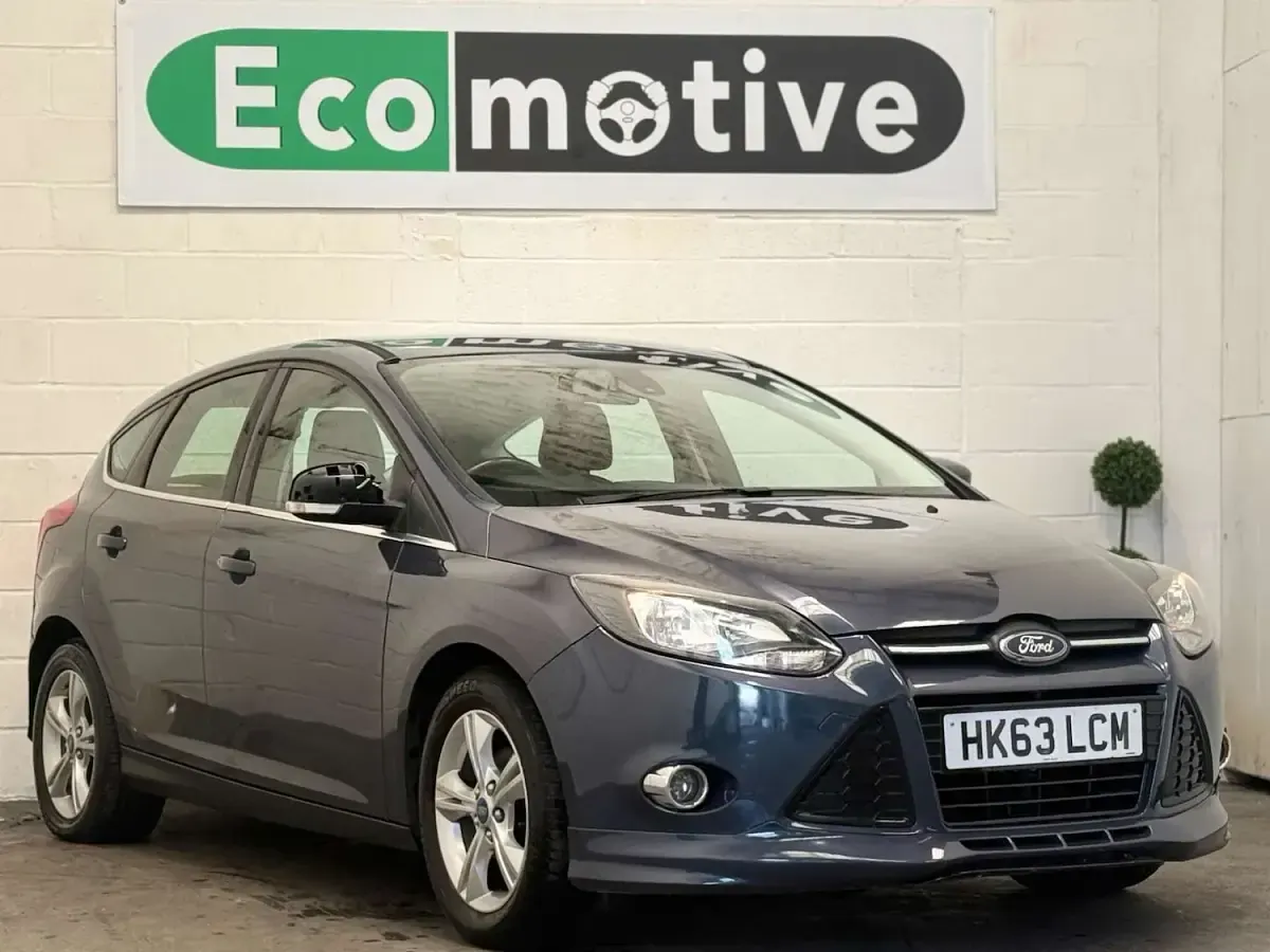 Used Ford Focus Zetec 125 HP (91 kW) 2014 Grey Hatchback