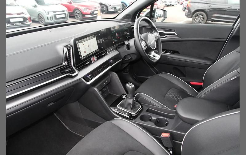 Used Kia Sportage GT-Line 157 HP (115 kW) 2025 White SUV