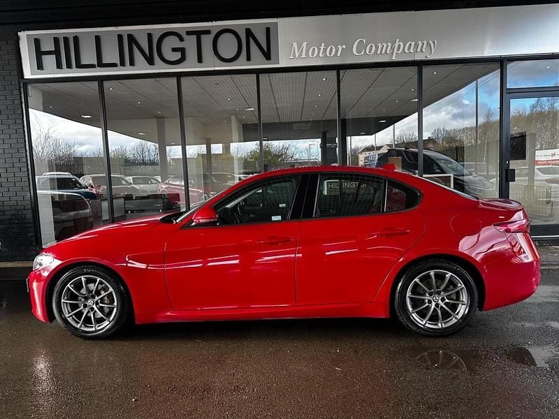 Used Alfa Romeo Giulia Super 180 HP (132 kW) 2019 Red Sedan