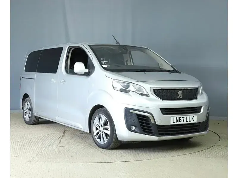 Used Peugeot Traveller Allure 2017 Silver MPV