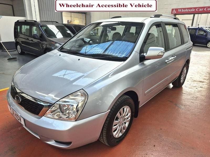 Used Kia Sedona 2011 Silver MPV