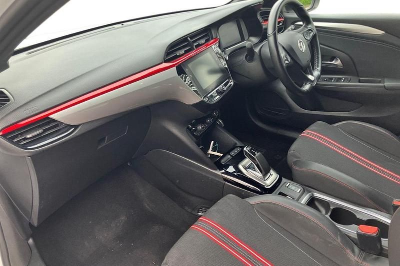 Used Vauxhall Corsa-e SRi 100 kW (136 HP) 2022 White Hatchback