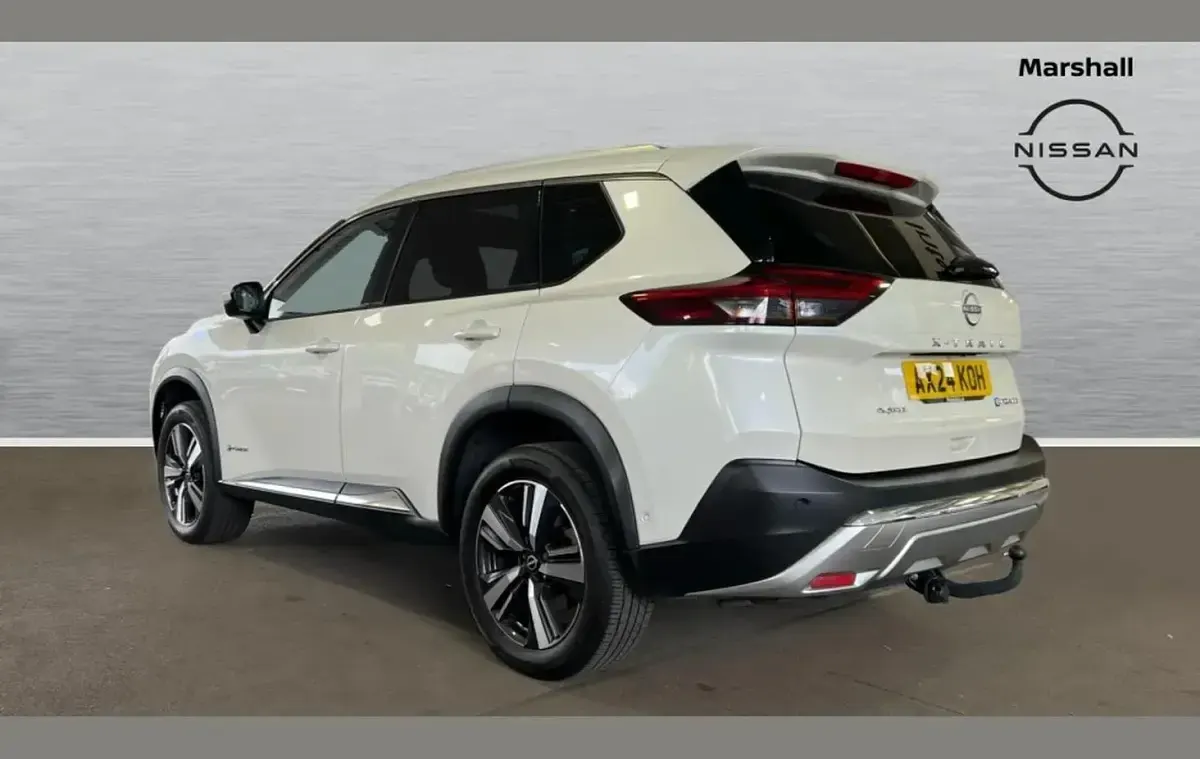 Used Nissan X-Trail Tekna 210 HP (154 kW) 2024 White SUV