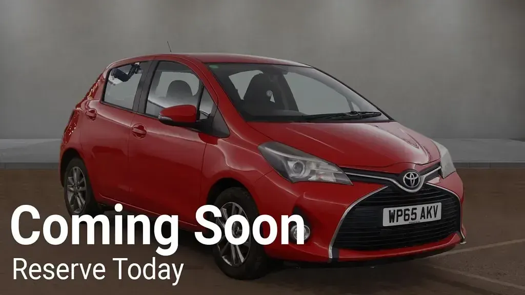 Used Toyota Yaris 2015 Red Hatchback