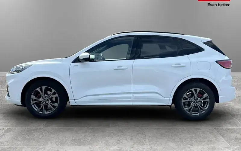 Used Ford Kuga ST-Line 150 HP (110 kW) 2023 White SUV