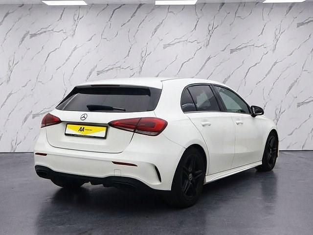 Used Mercedes A180 AMG line 136 HP (100 kW) 2020 White Hatchback