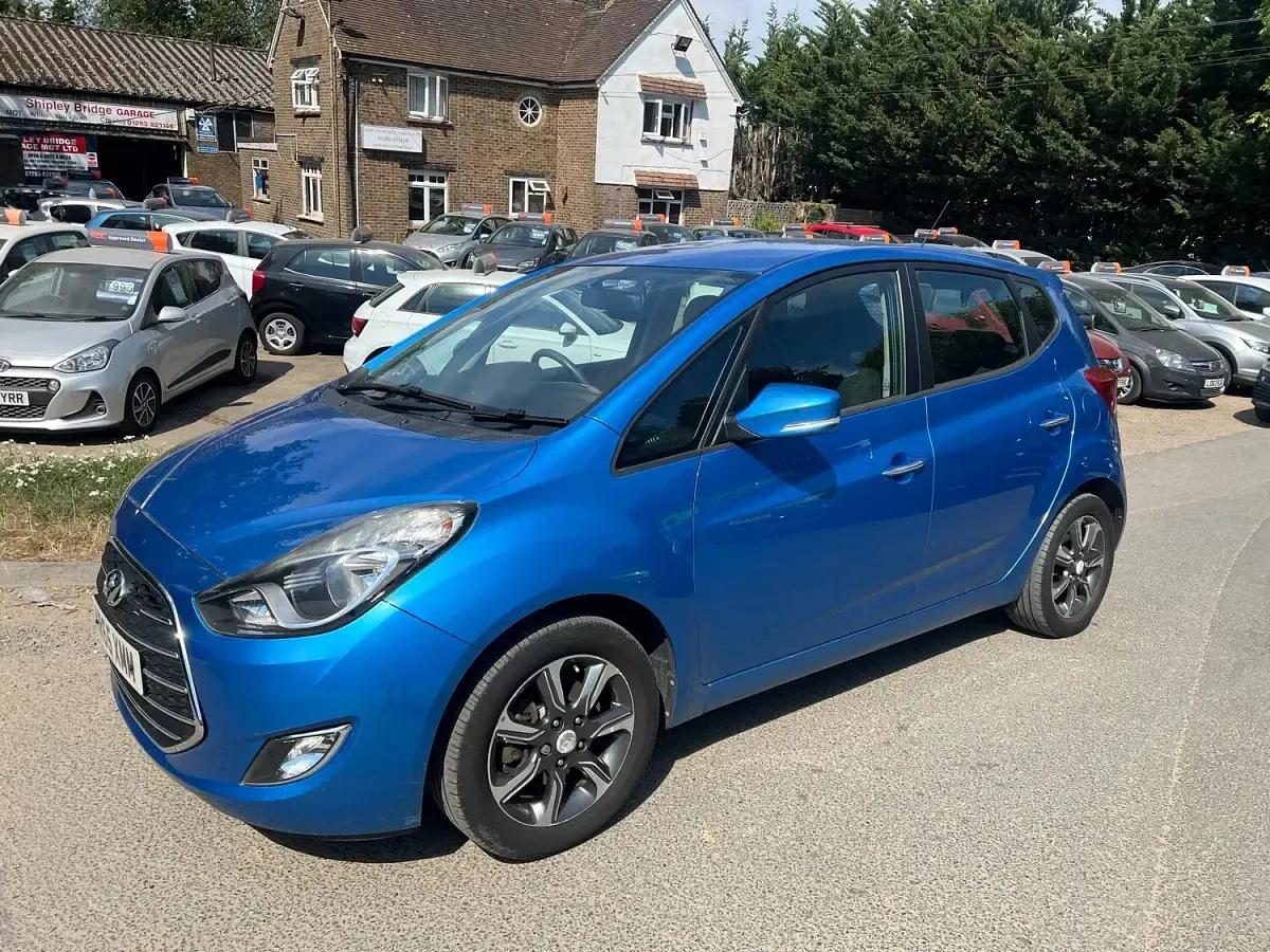 Used Hyundai ix20 SE 125 HP (91 kW) 2015 Blue Hatchback