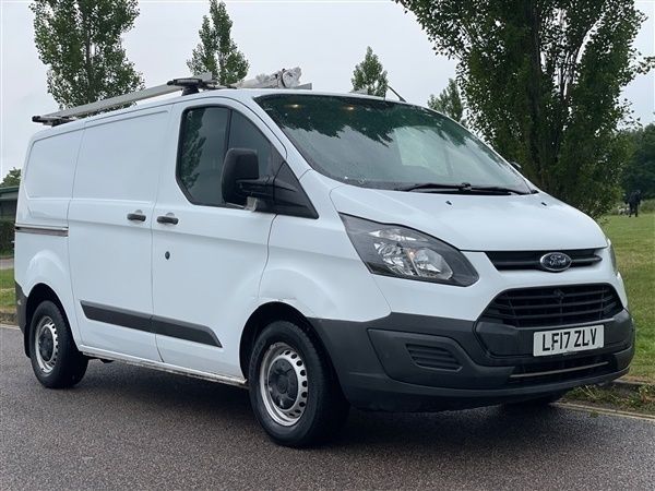 White Used 2017 Ford Transit Custom | £7,792 (Super price) - Image 1/1