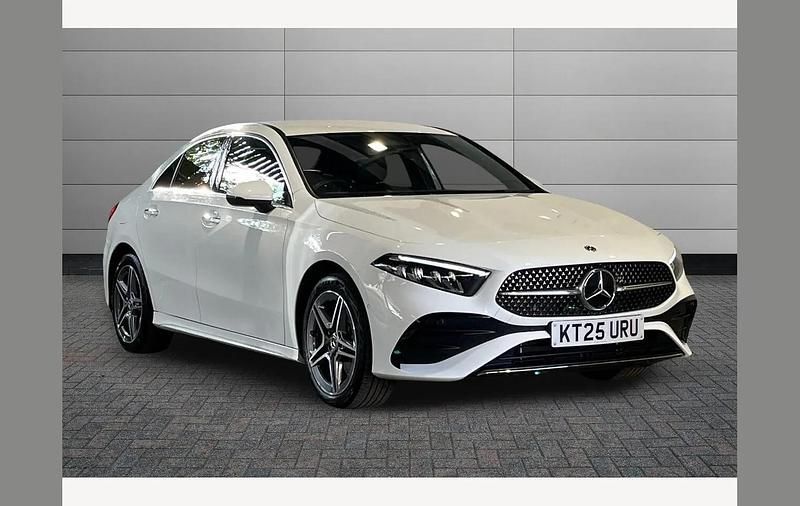 Begagnad Mercedes A250 Executive 218 HK (160 kW) 2025 Vit Sedan