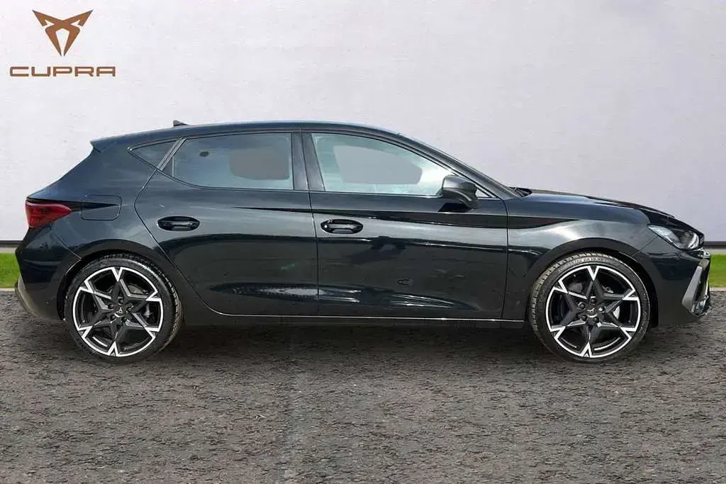 Used Cupra Leon 150 HP (110 kW) 2025 Black Hatchback