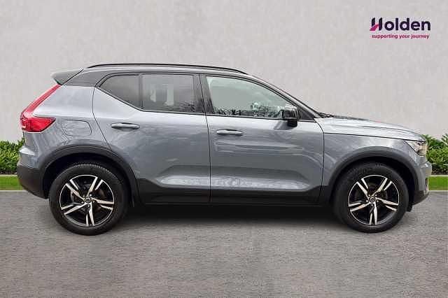 Used Volvo XC40 R-Design 161 HP (118 kW) 2022 SUV