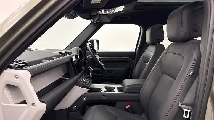 Używany Land Rover Defender HSE Dynamic 2025 Zielony SUV