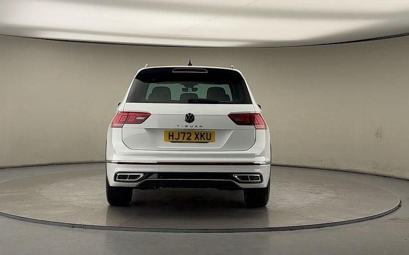 Used VW Tiguan R-line Edition 150 HP (110 kW) 2022 Pure white SUV