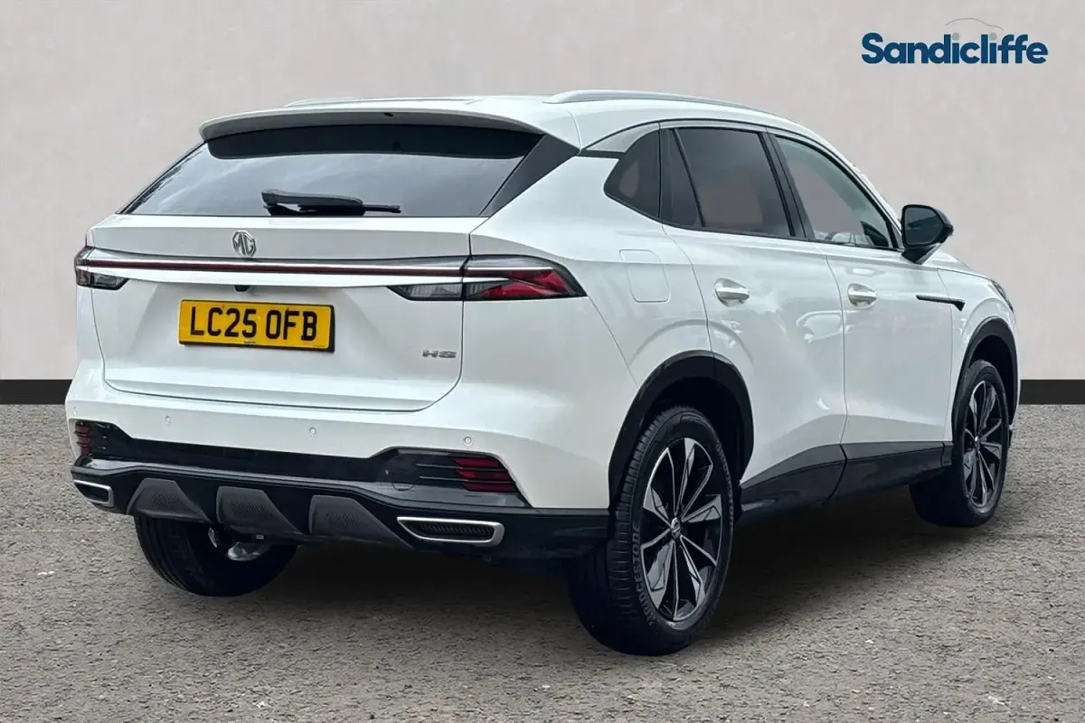 Used MG HS Trophy 169 HP (124 kW) 2024 Solid  white pearl SUV