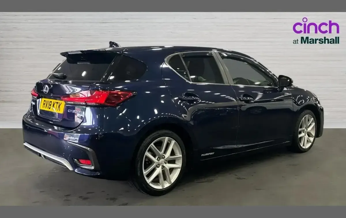 Used Lexus CT200h 134 HP (98 kW) 2018 Blue Hatchback