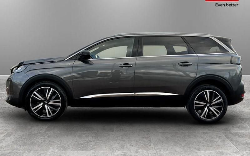 Used Peugeot 5008 Premium 131 HP (96 kW) 2022 SUV